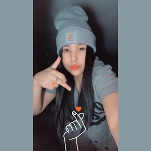 Meet your Posher, Synelle